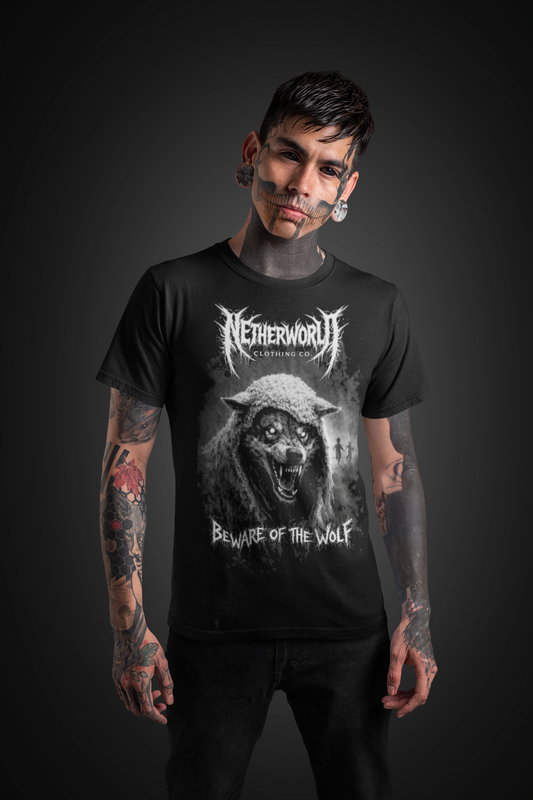 Snarling Wolf 'Beware of the Wolf' Graphic Tee